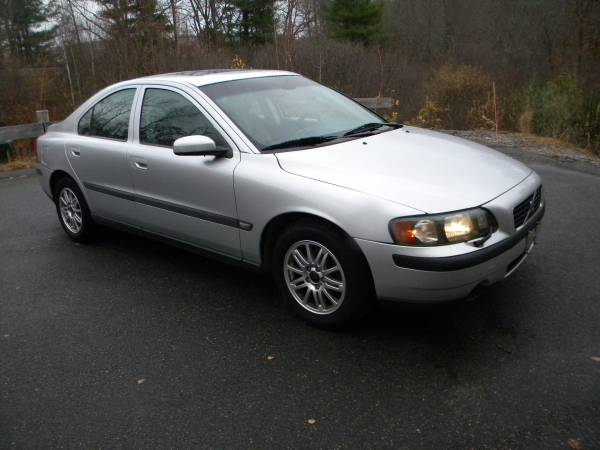 2004 Volvo S60 **99,000 Original Miles** - cars & trucks - by dealer... for sale in Plaistow, NH – photo 3