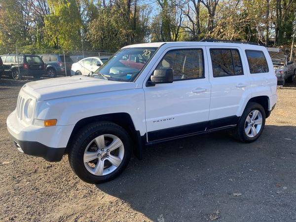 2011 Jeep Patriot Sport Utility 4D EZ-FINANCING! - cars & trucks -... for sale in Garfield, NY – photo 2