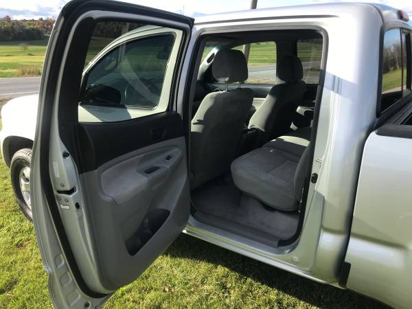 2006 Toyota Tacoma *LOW MILES* - cars & trucks - by owner - vehicle... for sale in Hydeville, VT – photo 7