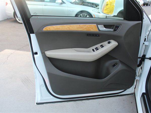 2009 Audi Q5 3.2 quattro AWD 3.2 quattro Premium 4dr SUV -GUARANTEED... for sale in Sacramento , CA – photo 12