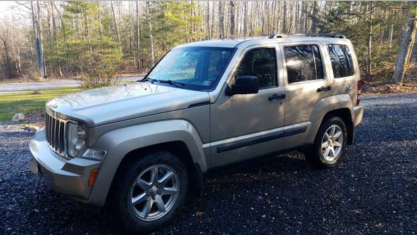 2010 Jeep Liberty 4x4 - cars & trucks - by owner - vehicle... for sale in Staunton, VA