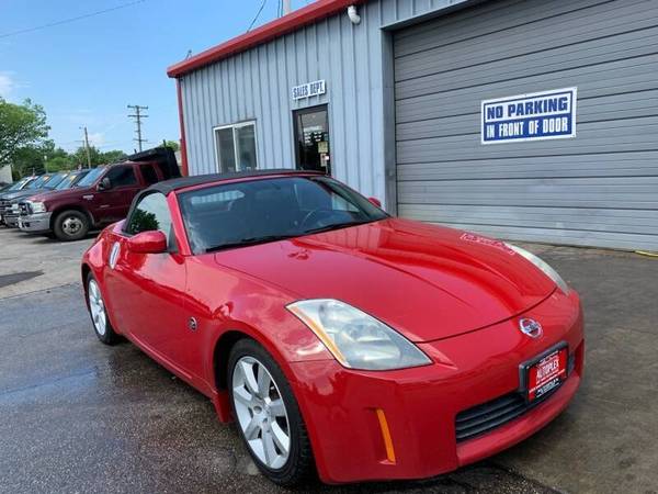 2004 Nissan 350Z Enthusiast 2dr Roadster - cars & trucks - by dealer... for sale in milwaukee, WI – photo 3