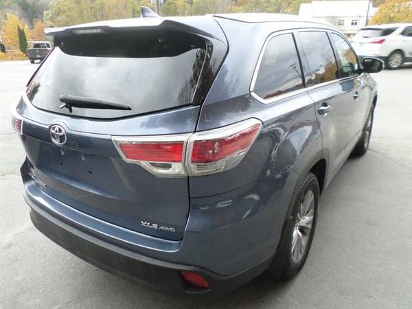 2015 Toyota Highlander XLE AWD V6 - cars & trucks - by dealer -... for sale in North Springfield, VT – photo 6