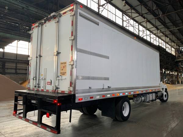 2013 Hino 338 7.6L Turbo Diesel 26ft Reefer Box Truck Pull Out Ramp... for sale in Lebanon, MD – photo 5
