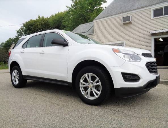 2017 Chevy Chevrolet Equinox LS AWD Loaded IPOD 1-Owner Clean for sale in Hampton Falls, MA – photo 2
