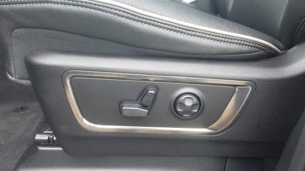 2019 Ram 1500 Limited 4x4 Crew Cab 5'7" Box for sale in Amityville, NY – photo 4