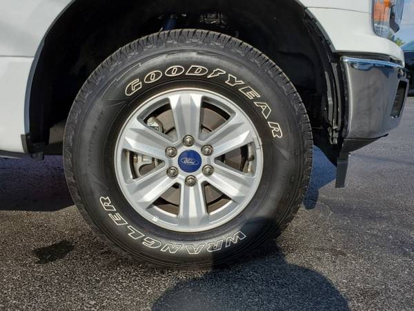 2019 Ford F-150 XLT 4WD SuperCrew with Leaf Rear Suspension w/Leaf... for sale in Grayslake, IL – photo 24
