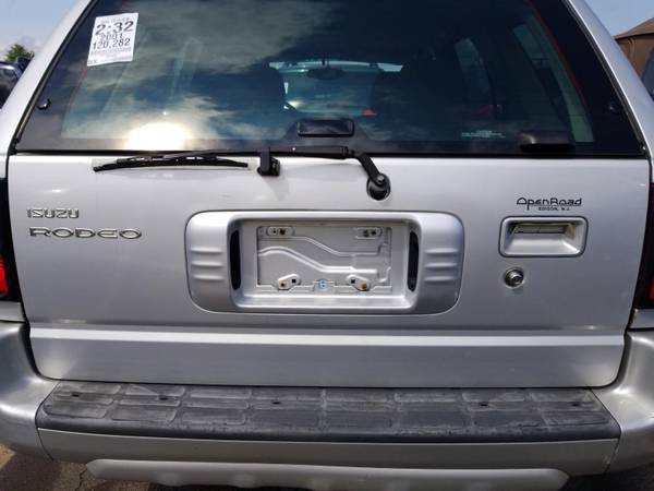 2001 ISUZU RODEO LS,CLEAN TITLE,DRIVES GREAT,CLEAN IN/OUT,+CFX for sale in Allentown, PA – photo 3