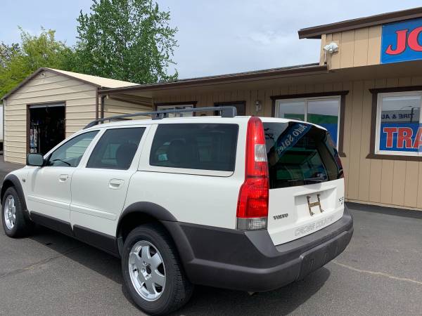 VOLVO XC70 - All Wheel Drive - - by dealer - vehicle for sale in Medford, OR – photo 4
