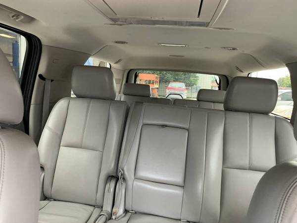 ★★★ 2011 Chevrolet Suburban LT 4x4 / 3rd Row Seating / DVD! ★★★ -... for sale in Grand Forks, ND – photo 11
