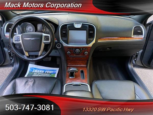 2012 Chrysler 300 Limited Pano Roof Navi Back-Up Camera 31MPG - cars for sale in Tigard, OR – photo 2