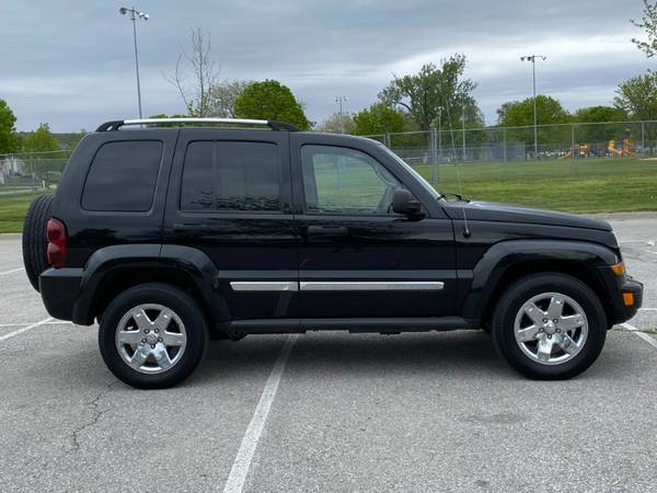 2005 Jeep Liberty Limited 4WD - - by dealer - vehicle for sale in Council Bluffs, IA – photo 7