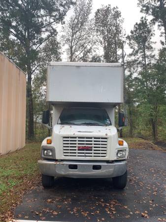 2007 GMG C7500 Moving Truck - cars & trucks - by owner - vehicle... for sale in Charleston Afb, SC – photo 3