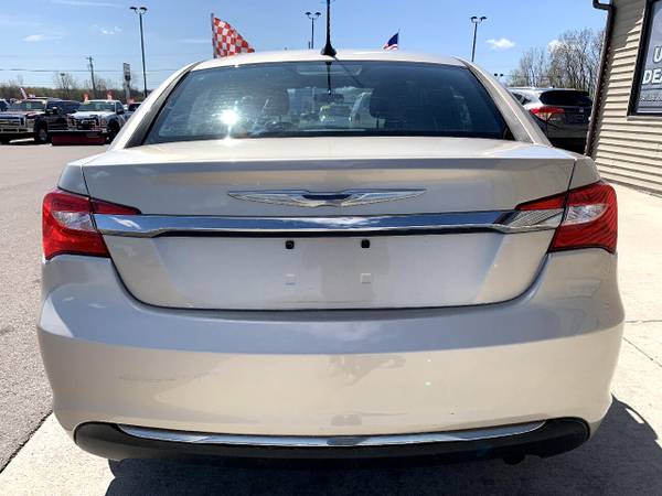 NICE! 2013 Chrysler 200 4dr Sdn Touring - - by dealer for sale in Chesaning, MI – photo 5
