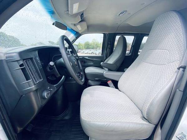 2013 Chevrolet Chevy Express 2500 Passenger LS Van 3D ESPANOL... for sale in Arlington, TX – photo 15