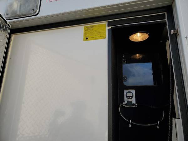 1994 Ford E350 Ambulance for sale in Portland, OR – photo 4