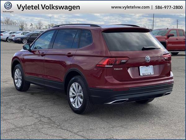 2019 Volkswagen Tiguan SUV 2 0T S 4MOTION - Volkswagen Cardinal Red for sale in Sterling Heights, MI – photo 4