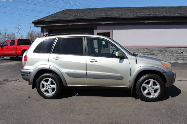 2001 Toyota RAV4 Stock 1618 - - by dealer - vehicle for sale in Ontario, NY – photo 2