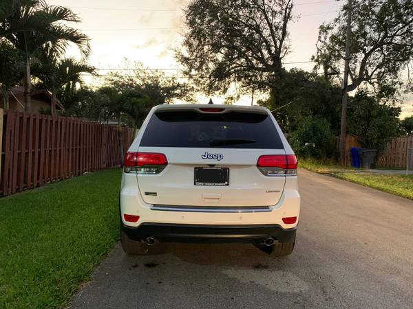 2014 JEEP GRAN CHEROKEE LIMITED CLEAN TITLE - cars & trucks - by... for sale in Hollywood, FL – photo 3