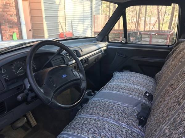 1992 Ford F150 XLT 4WD ONLY 99K original miles!! - cars & trucks -... for sale in Asheville, NC – photo 6