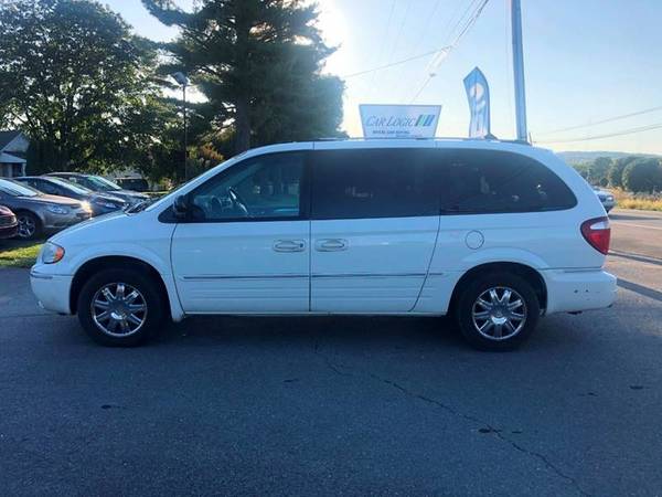 2006 Chrysler Town and Country Limited 4dr Extended Mini Van for sale in Wrightsville, PA – photo 6