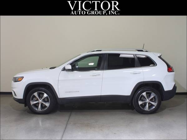 2019 Jeep Cherokee Limited 4WD - - by dealer - vehicle for sale in Batavia, IL – photo 2