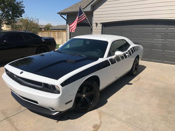 2012 Dodge Challenger High Outfit only 102k Miles Perfect Condition for sale in Wichita, KS – photo 17