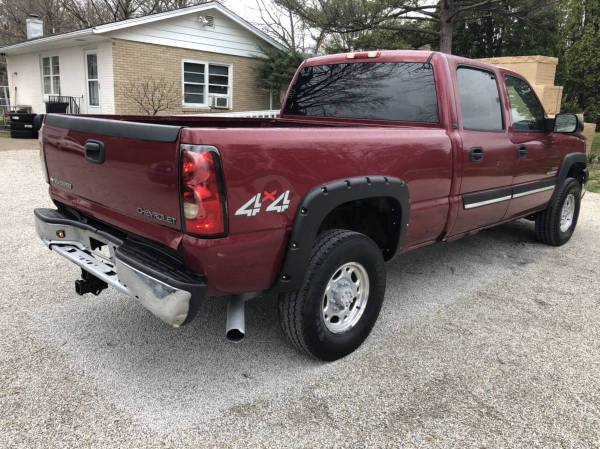 1-OWNER DURAMAX - DIESEL CHEVY SILVERADO 25OOHD CREW 4x4 - cars for sale in Danville, IN – photo 12