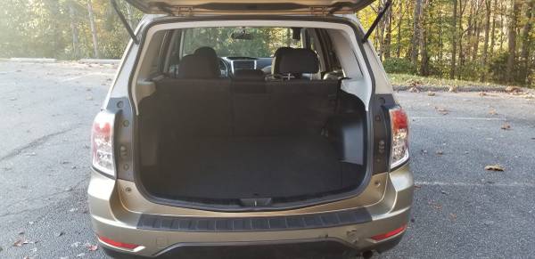 2009 SUBARU FORESTER 2.5X PREMIUM MANUAL - cars & trucks - by owner... for sale in Charlottesville, VA – photo 13
