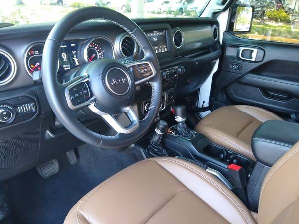 2020 Jeep Gladiator Rubicon~ ONLY 6K MILES~ 1-OWNER~ CLEAN CARFAX~... for sale in Sarasota, FL – photo 2