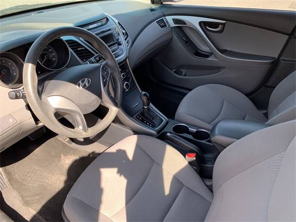 2016 Hyundai Elantra SE sedan - - by dealer - vehicle for sale in El Paso, TX – photo 21