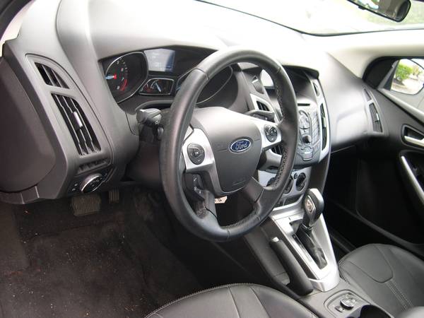 2014 Ford Focus SE 4 Door W/Leather Runs & Looks Nice - cars & for sale in Toms River, NJ – photo 12