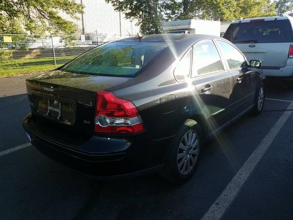 2005 VOLVO S40, 111k miles, Affordable Luxury, Easy to Drive, Clean for sale in Allentown, PA – photo 3