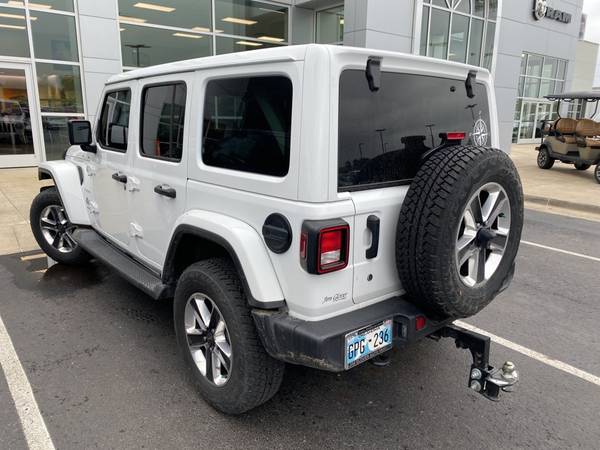 2018 JEEP WRANGLER UNLIMITED SAHARA 4WD - - by dealer for sale in Owasso, OK – photo 3