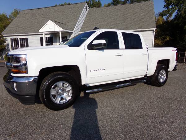 IMMACULATE 2017 Chevrolet Silverado Crew Cab 4X4 for sale in Hayes, VA – photo 2