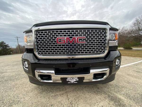 🔥2015 Gmc Deanli 3500HD (39KMILES) (22s & 35s)🔥 - cars & trucks - by... for sale in Stokesdale, MD – photo 2