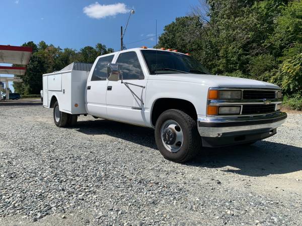 VERY NICE 1999 CHEVROLET C/K 3500 DUALLY WORK TRUCK WITH UTILITY BED... for sale in Thomasville, NC – photo 3