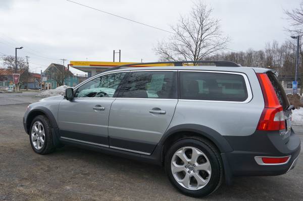 2011 VOLVO XC70 T6 AWD - - by dealer - vehicle for sale in Hawley , PA – photo 4