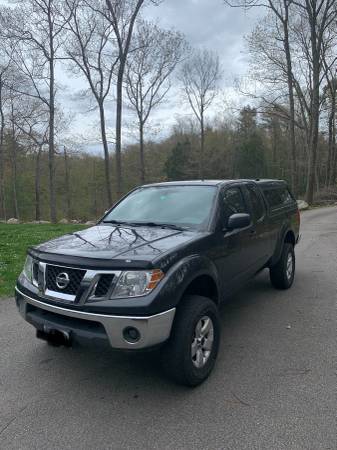 2010 Nissan Frontier 4x4 with ARE cap for sale in Hampton, NH – photo 2