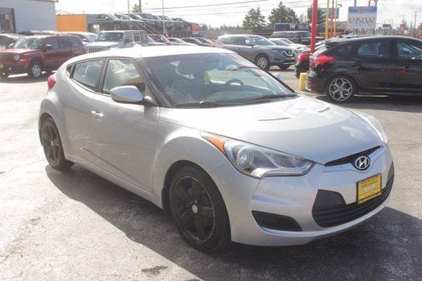2012 Hyundai Veloster with Gray Int HABLAMOS ESPANOL! - cars & for sale in Seattle, WA – photo 7