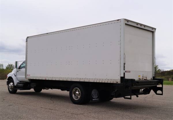 2013 Ford F750 XLT - 24ft Box Truck w/ Liftgate - 2WD 6.7L I6 Cummins for sale in Dassel, CA – photo 3