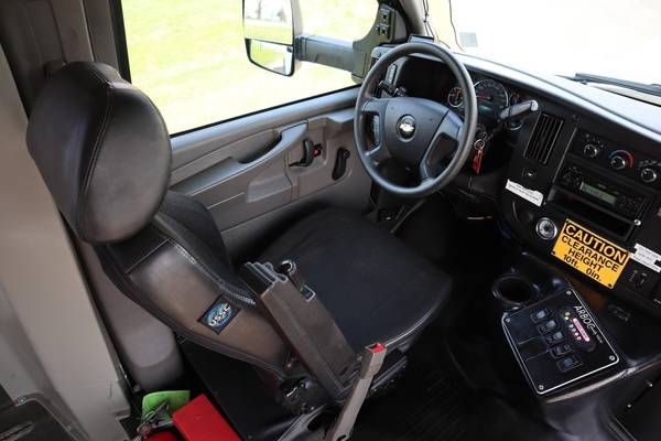 2015 Chevrolet G4500 ARBOC 15 Passenger Spirit of Mobility Shuttle for sale in Crystal Lake, OH – photo 10