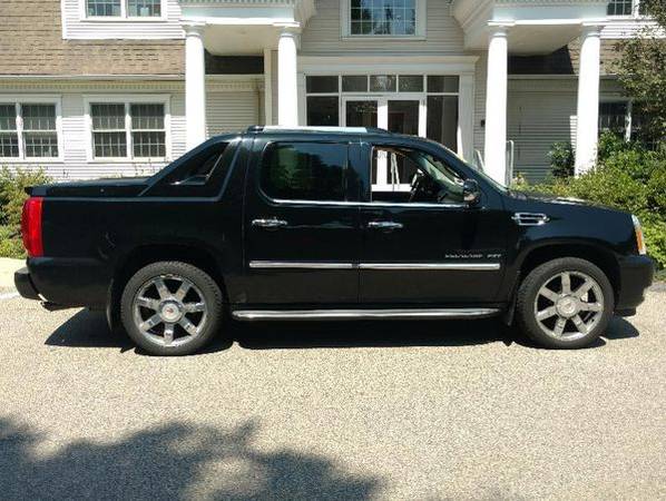 2011 Cadillac Escalade EXT Luxury - EASY FINANCING FOR ALL SITUATIONS! for sale in Holliston, MA – photo 2