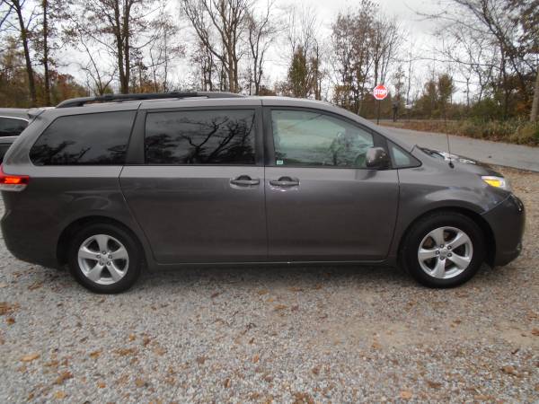 2012 Toyota Sienna LE * Seats 8 * 1 Owner - cars & trucks - by... for sale in Hickory, TN – photo 9