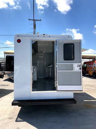 2008 Workhorse W42 - Food Truck Financing Available! - cars & trucks... for sale in Miami, NC – photo 2