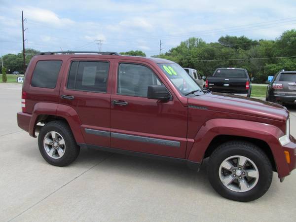 2008 Jeep Liberty Sport (VERY NICE) for sale in Council Bluffs, IA – photo 3
