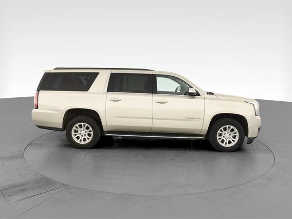 2017 GMC Yukon XL SLT Sport Utility 4D suv Silver - FINANCE ONLINE -... for sale in Cleveland, OH – photo 13