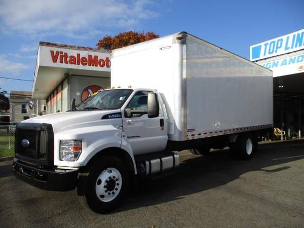 2017 Ford Super Duty F-650 Straight Frame 24 BOX TRUCK, LIFT GATE **... for sale in south amboy, MN – photo 2