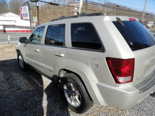 2007 JEEP GRAND CHEROKEE LAREDO - - by dealer for sale in Altoona, PA – photo 4