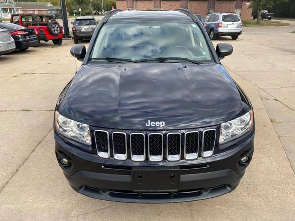 2011 Jeep Compass Latitude *76K Miles!* Clean Title! - cars & trucks... for sale in Lincoln, IA – photo 2
